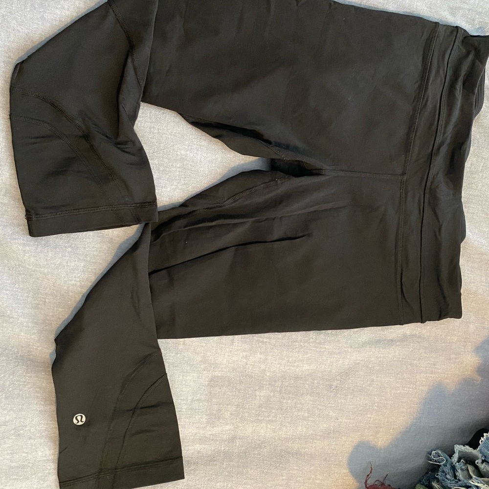 Lululemon 23” run inspire crop